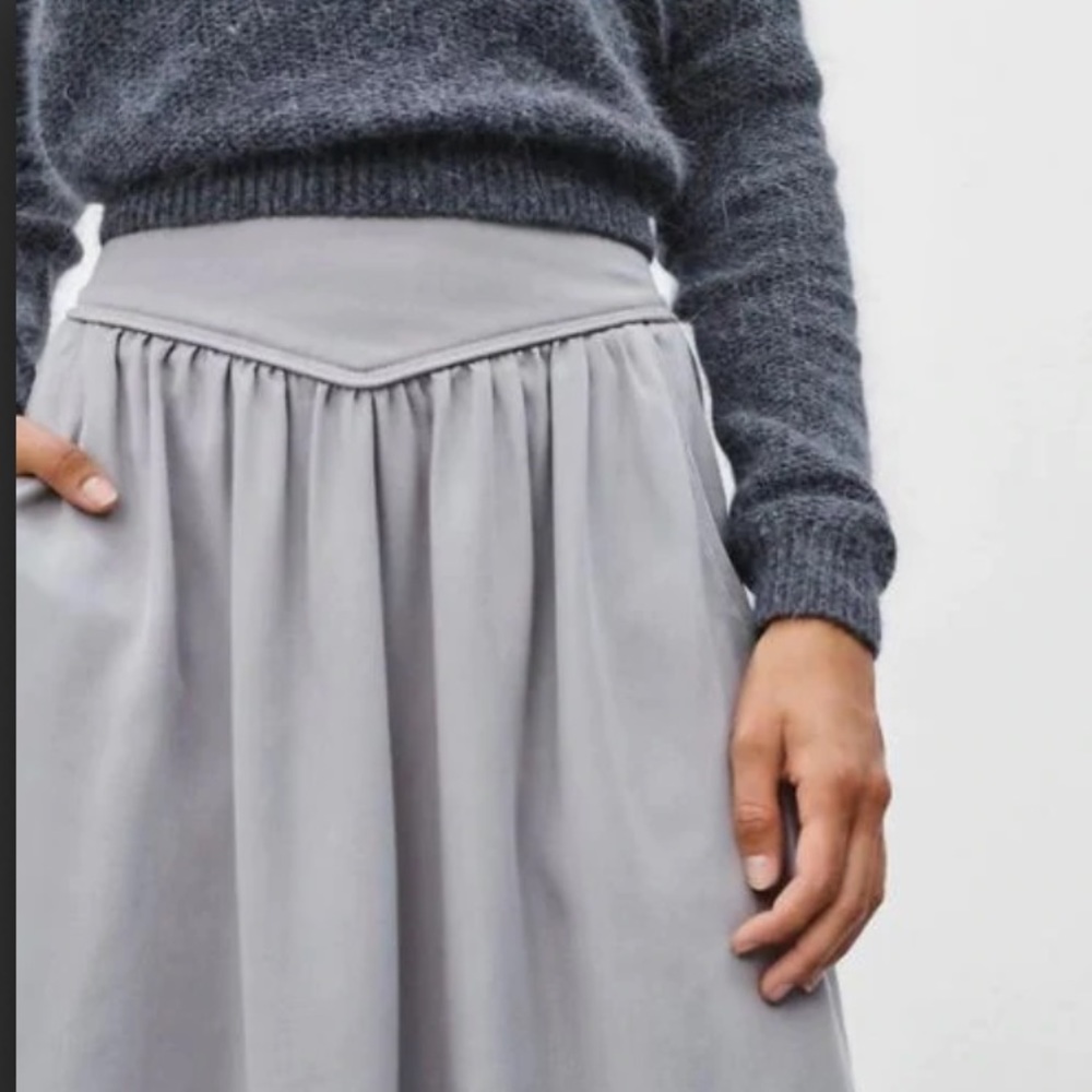 ❗️SOLD❗️Wilfred Gabrielle Skirt - Picture 2 of 8